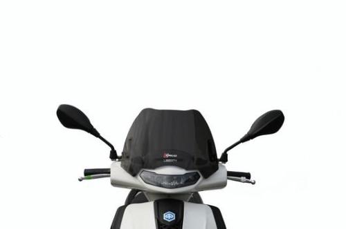 Cupolino Fumé Scuro con Attacchi Verniciati per Piaggio Liberty S 50 / 125 / 150 cc 2025 - 2026